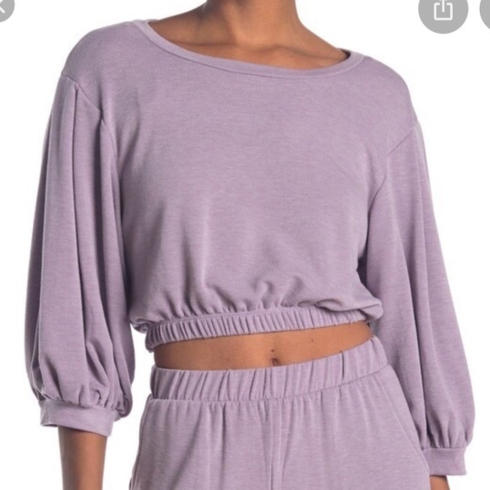 Know One Cares S lavender puff 3/4 sleeve crop top